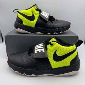 Nike Team Hustle D 8 Basketball Shoes Black Volt 881941-014 Sz 7Y/‎ Women Sz 8.5